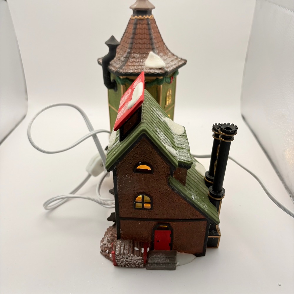 Department 56 North Pole Series Elf Forge & Assembly Shop Missing Flag - Picture 5 of 8
